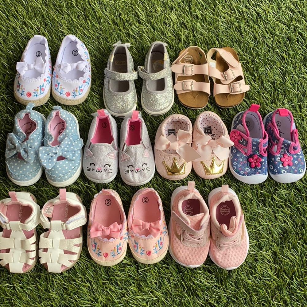 Lot of size 3 shoes for baby girl, big bundle.